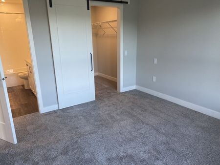 Central Park Village – Park Suites 2BD/2BA - Photo 4