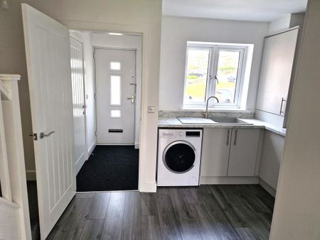 2 bedroom terraced house to rent - Photo 2