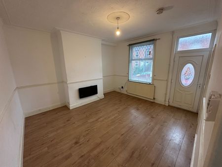 2 Bed End Terrace, Rombalds Avenue, LS12 - Photo 5