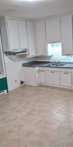 GRAND 6-1/2 A LOUER SPACIEUX ET LUMINEUX A SHAWINIGAN DISPONIBLE LE 10 SEPTEMBRE 2026 CONTACTEZ-NOUS AU 514-377-7407 - Photo 3