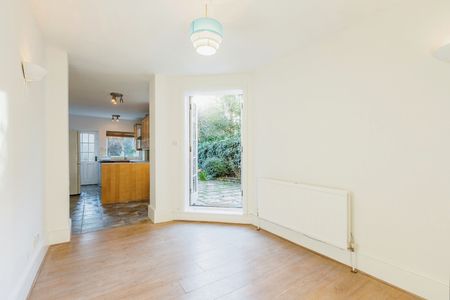 1 Bed Flat, Woodland Gardens, N10 - Photo 3