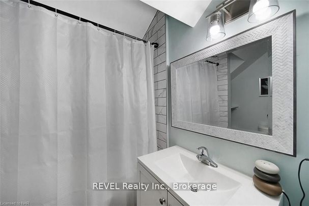 For Lease - 4102 Portage Road, Niagara Falls, Ontario - Photo 1