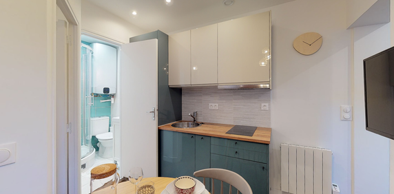 Votre Cocon Parisien : Un T2 Rénové et Meublé dans le 18e ✨🏡rd - Photo 2