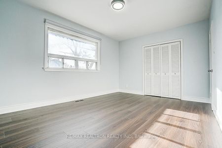 For Lease - 156 Combe Avenue, Toronto, Ontario - Photo 4