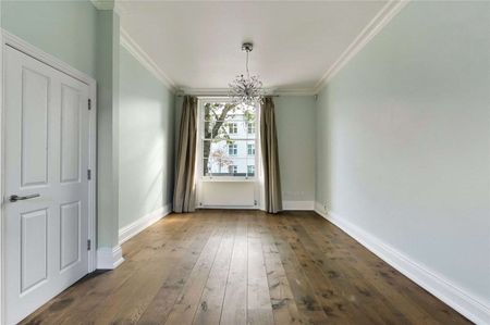 Superb 4 bedroom, period family house with garden. - Photo 3
