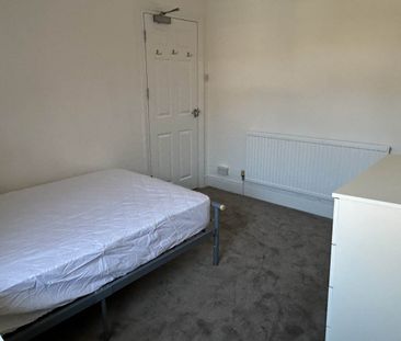 1 bed house / flat share to rent in Pinhoe Road, Exeter, EX4 - Photo 1