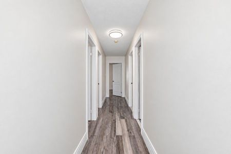 For Lease - 195 Vodden Street Unit# Main, Brampton, Ontario - Photo 3