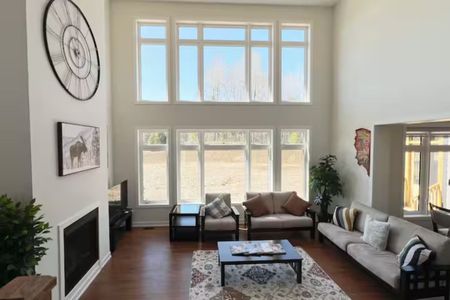 For Lease - 1001 Holly Meadow Court, Lake of Bays, Ontario - Photo 2