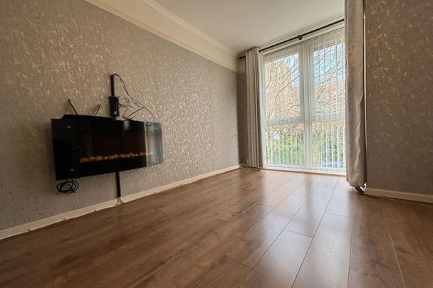 Alfred Mews - Photo 1