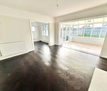 Samuels Drive, Thorpe Bay, Essex, SS1 3PR - Photo 2