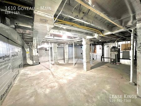 Completely Renovated 4 Bedroom 1 Bathroom Main Floor Unit - Photo 5