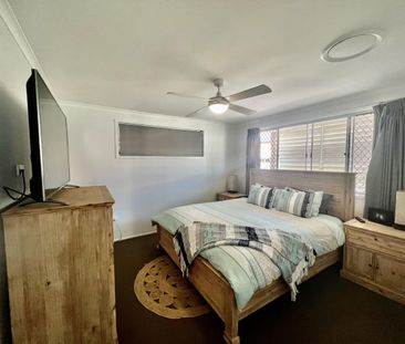 Renovated Coastal Home with Pool & Entertaining Area - Just 350m to... - Photo 2