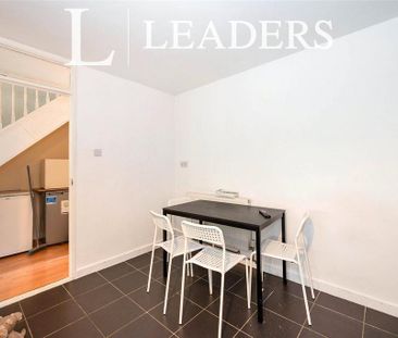 4 bedroom house to rent - Photo 1