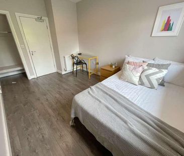 Pownall Square, L3 - Photo 3