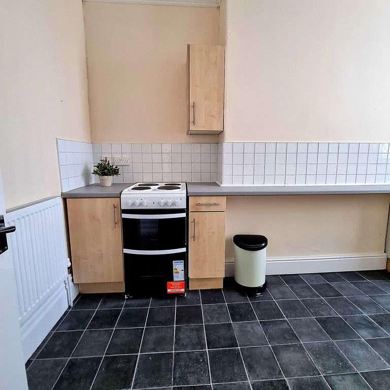 Flat 1 218 Balby Road, Doncaster, DN4 0NE - Photo 1