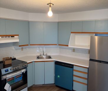 For Lease - 61 Markbrook Lane Unit# 1110, Toronto, Ontario - Photo 2