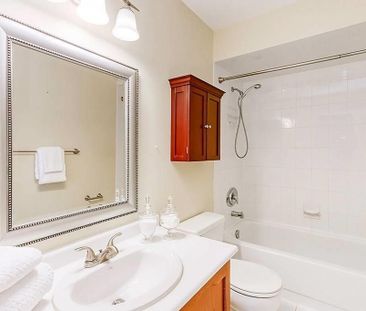 For Lease - 4 Thornlodge Drive, Hamilton, Ontario - Photo 2