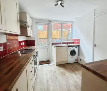 2 bedroom terraced house to rent - Photo 6