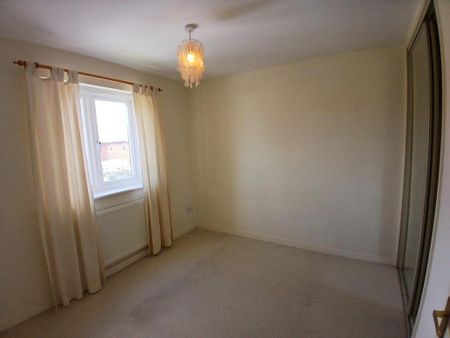 4 bedroom semi-detached house to rent - Photo 5