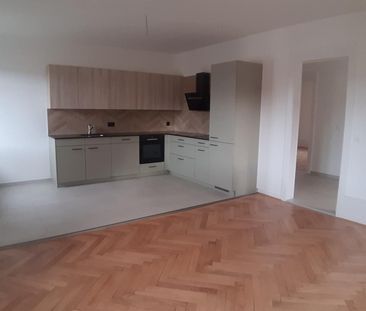 Rue de la République 3 - appartement au 4ème Ouest - Photo 2