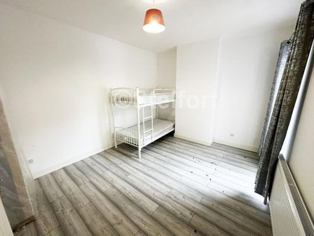 3 bedroom apartment to rent - Photo 5