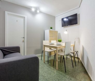 Single room in Doctor Ferrán Street - Photo 2