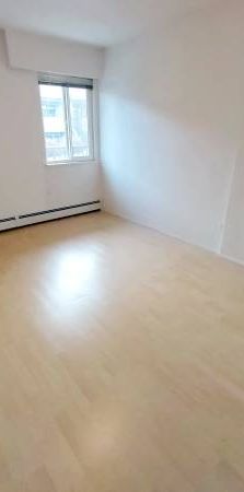 Kitsilano 1bdrm close to Kits beach - avail now - Photo 1