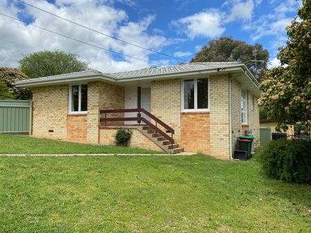 Tidy 3 Bedroom Home - Photo 3