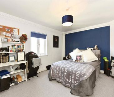 2 bedroom maisonette to rent - Photo 3