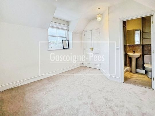 Hunter Road, Guildford - Photo 1