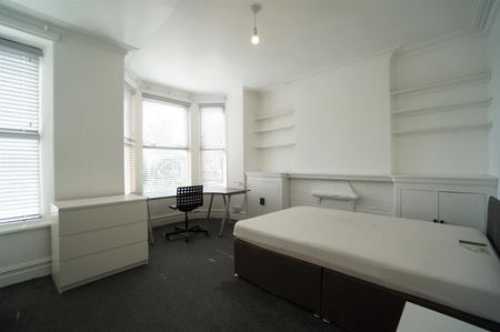 4 Princes Road - Photo 3