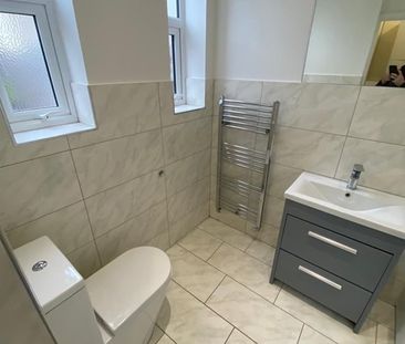 1 Bed Flat, St. Johns Lane, BS3 - Photo 3
