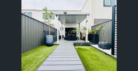 2 Bedroom House - Photo 4