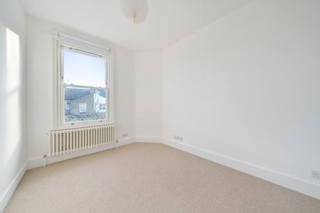 3 bedroom terraced house to rent - Photo 4