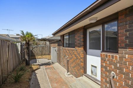 Light, Bright & Peacefully Positioned - Photo 4