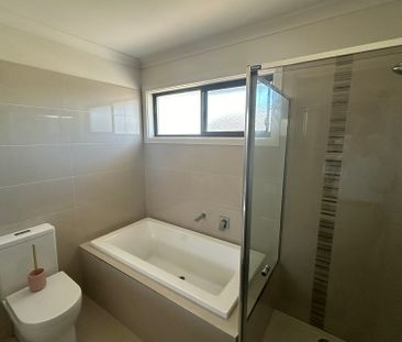 Spacious Low Maintenance Townhouse In Top Location! - Photo 1