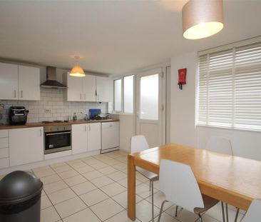 House share to rent - Photo 3