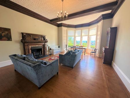 3 bedroom flat to rent - Photo 3