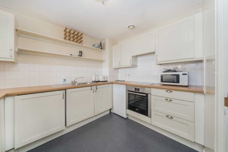 Jamestown Road, NW1, London - Photo 3