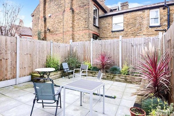 House share to rent - Photo 1