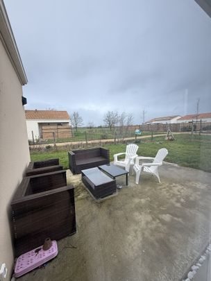 Location Maison 4 pièces 104m² ST PHILBERT DE BOUAINE 85660 - Photo 1