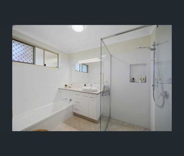 23 Robina Drive, Avoca, Qld 4670 - Photo 1