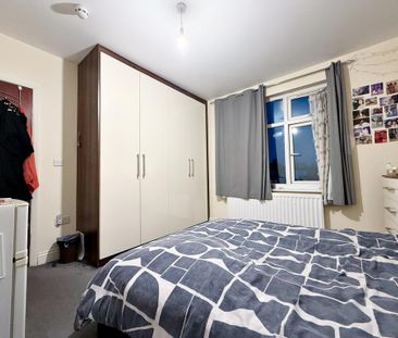 Terraced house to rent - Photo 4