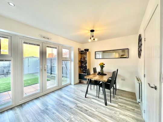 3 bedroom end of terrace house to rent - Photo 1