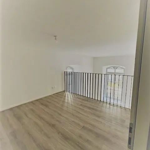 Appartement à louer 4 pièces 82.5m² - Photo 1