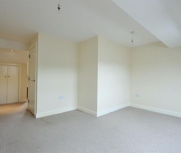 3 bedroom House To Let - Photo 5