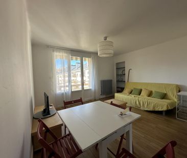 Location Appartement 3 pièces 74m² CHAMBERY 73000 - Photo 4