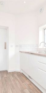 4 Bedroom House - Photo 3