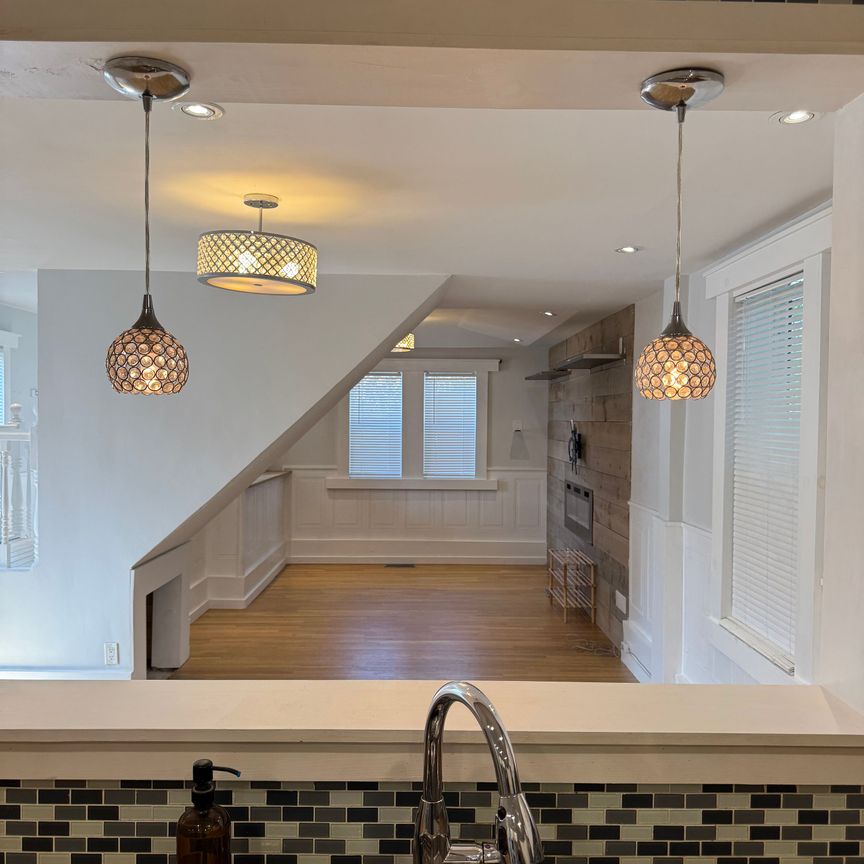 For Lease - 49 Sanford Street, Barrie, Ontario - Photo 1