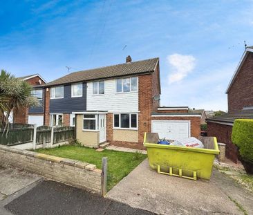 3 bedroom semi-detached house to rent - Photo 2